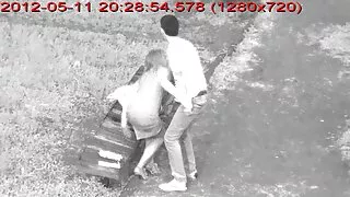 Un couple mignon a sexy femme mature des relations sexuelles à la maison et se détend parfaitement après une dure journée de travail. Une adorable fille blonde à la coiffure courte a d'abord demandé à l'homme de changer l'ampoule du lustre, puis a décidé de le récompenser par une excellente fellation. La chienne a sorti le j bleu Au bout d'un moment, la jeune femme est passée aux exercices suivants et a mis le pénis indécent avec son beau vagin.