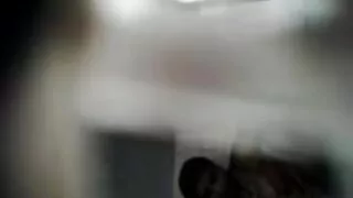 Un macho lubrique femmes mûres x étire inconsidérément les culs des filles et obtient un buzz rapide d'un massage aussi incendiaire et excitant des culs avec une érection de gros calibre.