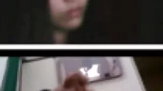 Une fille aux yeux étroits avec de longs cheveux noirs et des seins pendants branle une bite avec les jambes d'un ami qui est venu chez elle spécifiquement pour une partie de sexe. Comme la femme n'aimait pas refuser les hommes, elle a accepté de répondre à sa demande et a mis pepe sur un canapé d'angle gris. Ensuite, la dame a enlevé ses sandales à talons laquées noires et a organisé un fétichisme des pieds inoubliable à belle femme mure nue l'aide duquel un compagnon très lubrique a finalement réussi à se débarrasser d'une grande quantité de sperme blanc.