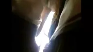 Le vieux prof baise un jeune élève par voie anale sur le sol de sa chambre et elle n'est même pas contre cela, l'aidant activement à se déchirer le cul en se branlant avec lui. En changeant de position sur ses genoux, il commence à le sucer, et l'homme s'assoit sur le femme mure et jeune homme canapé et s'amuse, car ce n'est ni le premier ni le dernier étudiant à baiser avec lui pour l'examen. Et la nympho est entrée dans le goût et lui donne de planter son pénis dans sa chatte puis à nouveau dans le cul, tout en caressant activement sa chatte avec ses doigts. Et maintenant, le vieil homme vient abondamment à son visage.