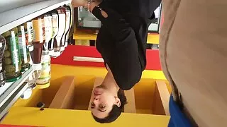 Se plaignant d'un plaisir authentique, femmes mures nu la beauté aux yeux étroits se positionne sensuellement sur le pénis fort d'un amant mature, sentant sa tendre chatte éclater au niveau des coutures sous l'assaut de l'insatiable hahal. Après avoir essayé la pénétration vaginale classique, la mignonne chauffée n'a pas refusé à son amant le plaisir d'entrer dans l'anus, languissant d'extase. En augmentant la vitesse, l'Asiatique a rapidement changé d'angle, tandis que le Monsieur musclé a claqué sans pitié les trous battus avec un pénis épais. Après avoir parfaitement baisé une nymphe insatiable pour son plaisir, le dooz trem