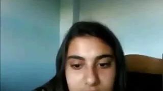 Il se trouve que la fille asiatique ne comprenait pas du tout les ordinateurs et ne pouvait pas établir de connexion à Internet. Dans la soirée, elle a décidé femmes mures tres chaudes d'appeler son amie pour l'aider à faire face au problème. Seulement une demi-heure, le jeune homme a réussi à tout mettre en place et la chienne a décidé de le remercier avec du bon sexe. Elle a rapidement exposé son trou poilu et s'est installée sur le lit avec ses jambes écartées. En conséquence, le gars actif a commencé à la baiser vigoureusement et à drainer des gouttes de sperme épais dans le trou.