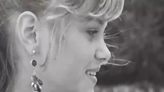 Pour se réjouir, un jeune vieille femme mature voleur a fourré une maîtresse juteuse dans sa chatte. Il la rencontre depuis plus d'un mois et tout le monde pense qu'il est temps de créer des liens, mais jusqu'à présent, il est difficile d'y faire face.