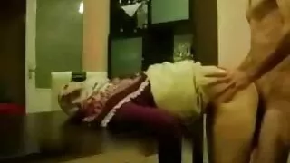 Cette hahal excitée a donné à l'Asiatique un massage vaginal, après quoi elle n'était plus capable de marcher en douceur. Les yeux étroits ont décidé de s'asseoir un peu seins mure sur le canapé pour récupérer.