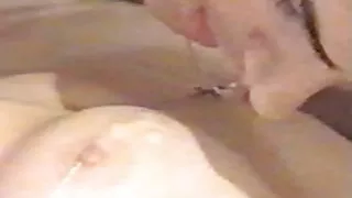 Le monsieur rusé se dirigea sans gêne vers sa bien-aimée dans la femme mature nylon salle de bain. Il aimait avoir des relations sexuelles chaudes dans les positions les plus artistiques dans un endroit aussi extraordinaire.