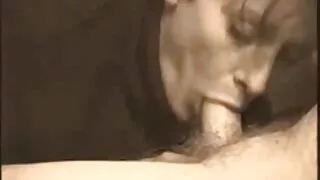 Un étudiant curieux est allé en classe femme mure levrette à l'heure et a eu des relations sexuelles, qui a décidé d'organiser un couple. Cependant, maintenant, ils sont distraits par la fille qui est venue la faire se sentir lubrique et désireuse d'avoir des relations sexuelles avec eux. Bien sûr, cette chienne a joyeusement commencé à embrasser une autre femme et s'est même autorisée à se déshabiller. Maintenant, elle pouvait se donner à un homme dont la bite plongeait avec succès dans les vagins juteux de ces salopes. Chacun d'eux se dépêcha d'avoir des relations sexuelles avec le seul adversaire, afin que son phallus puisse rester assez longtemps à l'intérieur de la chatte. C'est une bonne chose que personne d'autre ne les ait dérangés!