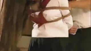 La fille timide de la haute société ne savait pas comment suggérer à un mec d'avoir le sexe chaud tant attendu. Et le gars n'a pas non plus montré d'action active, et une fois que son regard a été frappé par le corps nu d'une jeune fille si Seiko a commencé à respirer abondamment, car il a compris que son ami était déjà prêt à pénétrer dans sa douce chatte il y a longtemps. Mais d'abord, une amie excitée donne un coup de langue au petit ami, femme mature gros seins nue qui en savait beaucoup sur les caresses orales, rendant la charmante femelle encore plus excitée.