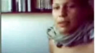 Une jeune bête mignonne insère un gode dans son cul pour obtenir une relaxation phénoménale. Elle est si bonne que sexfemmemure même les garçons n'ont pas besoin de venir bien. Certains gars n'ont pas compris pourquoi elle a fait cela, mais la jeune femme n'a rien voulu expliquer, car c'est sa vie et cela ne concerne définitivement personne d'autre. La beauté écarte les jambes et commence à pénétrer lentement dans son trou, essayant de faire fonctionner tous les récepteurs érogènes rien que pour elle. Cela a pris quelques minutes et elle a eu son premier orgasme.