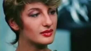 Libertin sportif et bronzé, il entre de manière ludique et prudente dans la chatte d'une belle bête, ne recevant de cette copulation que le niveau de luxure dont il a besoin. La fille, bien femme mature xnxx sûr, est heureuse d'avoir décidé d'essayer le sexe avec un macho aussi dur, car elle ne l'a pas pris avec pression, mais avec tendresse et confiance, ce qu'elle a vraiment aimé. Elle a essayé de changer de position plus souvent pour révéler tout son potentiel à cette jeune femme plantureuse, pour montrer à quel point elle peut être claire et passionnée et à quel point sa chatte sera bonne si elle le choisit.