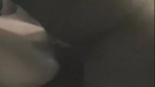 La magnifique fille aux cheveux noirs a séduit le mec dans une boîte de nuit et a passé toute la nuit avec lui, et le matin, Pepper voulait à nouveau baiser la dame dans la bouche. Il femmes matures nues poilues a commencé à embrasser son corps nu et quand la dame s'est réveillée, le mec a emmené la jeune femme dans la cour pour s'amuser. La fille a de nouveau montré des compétences sexuelles, a posé et s'est tordue comme un serpent devant un coq debout, puis s'est rapidement agenouillée devant le prêtre de l'amour. La jolie bouche s'est ouverte devant le coq et son propriétaire a mis le chapeau le plus profondément possible et a claqué la génisse pour une belle conclusion.
