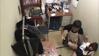 Le mec demande une visite, après quoi de la manière la plus passionnée il baise une fille blonde si se Le mec prévoyait de satisfaire ses besoins sexuels pendant longtemps, il n'a donc pas caché sa passion femmes mures perfect et la section de la mignonne nue. Elle a prêté attention aux plaisirs oraux, après quoi elle a commencé à baiser sa chatte avec son long phallus. De plus, rien n'empêchait le poivre passionné de traverser l'anus de la fille et d'y drainer enfin le précieux sperme.