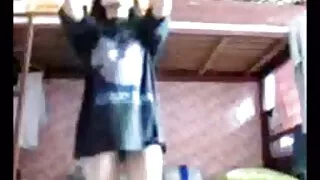 La belle fille était jolies matures nues si fortement concentrée sur le grignotage avec du sperme qu'elle s'accrochait sans problème au tronc avec sa bouche, obtenant le résultat souhaité.