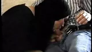 Entraîneur de fille plantureuse baisée par une grosse bite dans le vestiaire. L'entraîneur lubrique ne pouvait pas supporter quand cette fille était à côté de lui. Il pensait qu'il devait la rejoindre, parce qu'il était fou d'elle. Au départ, la fille l'a complètement ignoré, elle ne voulait pas que cet homme ait quelque chose avec elle, mais ensuite elle a commencé à autoriser de telles pensées. Encore quelques semaines passèrent et le chéri monta sur sa bite avec un bonnet serré. Après femme mure en bas l'orgasme, l'athlète a réalisé à quel point elle était émoussée, car l'orgasme avec son pénis est un plaisir divin.