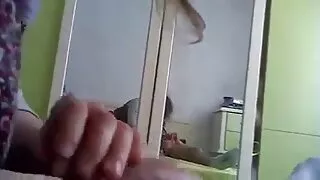 En entrant dans la pièce en robe bleue, la blonde caressa la bite de sa maîtresse et sentit son manda couler soudainement. En conséquence, la fille a été séduite par une baise chaude et complètement déshabillée devant un gentleman. Il s'assit avec plaisir sur son organe génital en position de chevalier et le chevaucha femme mature string avec une énergie extraordinaire. De plus, la dame a encore stimulé sa chatte avec ses doigts et a ressenti un plaisir très confortable et désirable, passant progressivement à l'orgasme tant attendu.