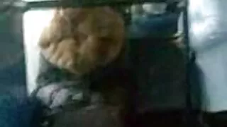 Après avoir terminé une pipe préliminaire excitante, une jeune femme juteuse a baisé dans le cul avec un compagnon très positif et excité. La séduisante chérie voulait vraiment donner plus de plaisir à son partenaire, alors elle a d'abord commencé un processus oral passionné. Elle a rapidement et qualitativement réussi à amener un long phallus à un état excité dense, puis à se pencher avec sa position préférée avec le cancer et à fournir un trou arrière et à y obtenir une charge de femme mature avec puceau sperme, ce qui était beaucoup dans les testicules de M.