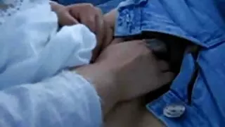 Pour se détendre et soulager l'excès de tension, deux femmes ont décidé de s'installer sur le pénis d'un beau paysan fort. Tout d'abord, la salope s'est installée avec lui sur un canapé blanc spacieux et a sucé avec enthousiasme matures gratuites l'organe sexuel oblong. Dès que la masse a durci et s'est raidie, les poussins luxueux ont commencé à mettre leurs casquettes dessus. Complètement sans complexes ni constriction, les filles ont sauté sur la baguette et ont apprécié des baises passionnées claires jusqu'à ce qu'elles fournissent à leurs visons un liquide blanc parfumé.